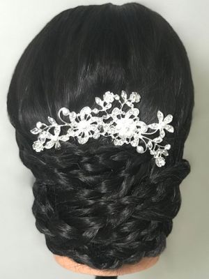 Bridal hair by Oma Gertrudes in Worcester, MA 01602 on Frizo