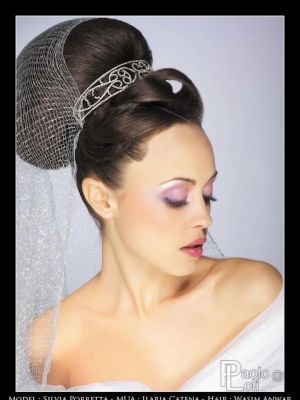 Bridal hair by Wasim Anwar in Van Nuys, CA 91401 on Frizo