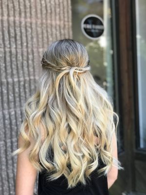 Bridal hair by Sarah DeJong at Pure Vanity in Holland, MI 49424 on Frizo