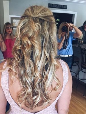 Hollywood waves by Kirstie Jonah in Riverhead, NY 11901 on Frizo