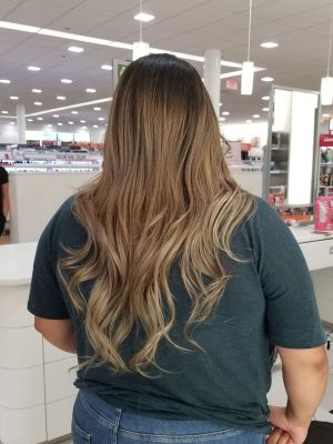 Extensions by Jesse Fernandez in Wilmington, CA 90744 on Frizo