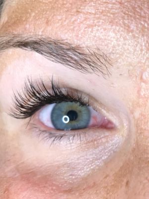 Eyelash extensions by Melissa Slone in Medford, NJ 08055 on Frizo