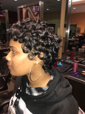 Women's haircut by Kiara Daniels in Philadelphia, PA 19126 on Frizo