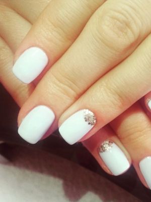 Classic manicure by Geri Nail Tech at MedAesthetique in New York, NY 10023 on Frizo