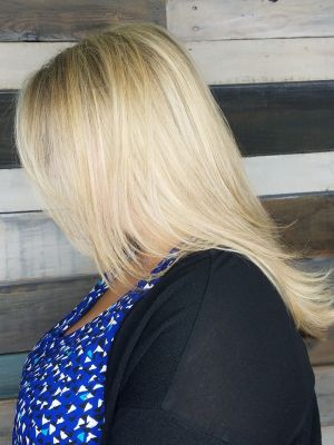 Highlights by Victoria Enell at Charlie Mack Salon in Lexington, SC 29072 on Frizo