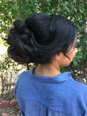 Bridal hair by Anabel James in Pearland, TX 77581 on Frizo