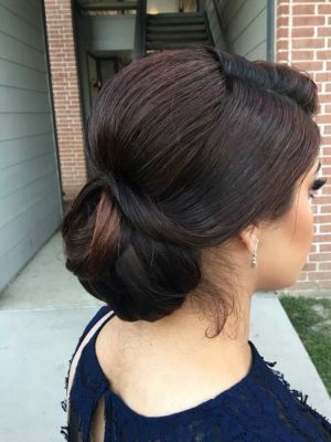 Bridal hair by Anabel James in Pearland, TX 77581 on Frizo