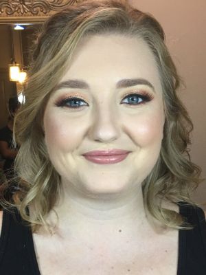 Bridal makeup by Anabel James in Pearland, TX 77581 on Frizo