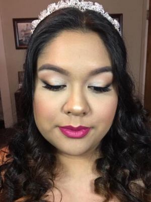 Bridal makeup by Anabel James in Pearland, TX 77581 on Frizo