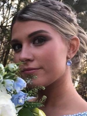 Prom makeup by Shannon Irons at Hairs Looking at you in Lincoln, RI 02865 on Frizo