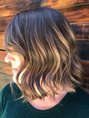 Balayage by Nikki Wozniak at Model Citizen in Phoenix, AZ 85012 on Frizo