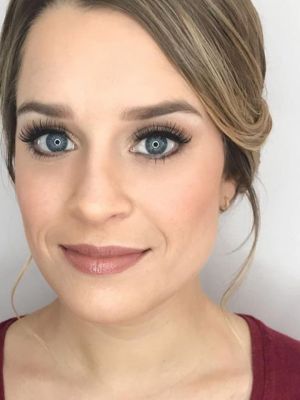 Evening makeup by Emily Miller in Saint Louis, MO 63118 on Frizo