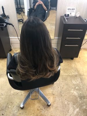 Blow dry by Stylezby Foxx at The Parlour Nolita Beauty Lounge in West Palm Beach, FL 33407 on Frizo