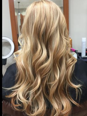 Highlights by Mariana Musarliyska at Bubbles in Woodbridge, VA 22192 on Frizo