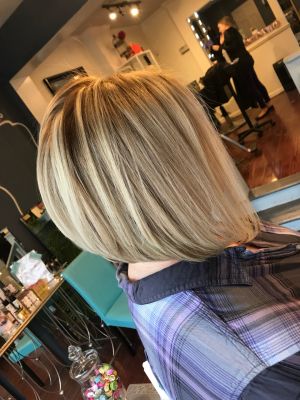 Women's haircut by Yulia Dunay at Studio at 108 in Langhorne, PA 19047 on Frizo