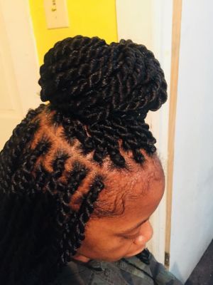 Extensions by Ann Akindolie in Brooklyn, NY 11236 on Frizo