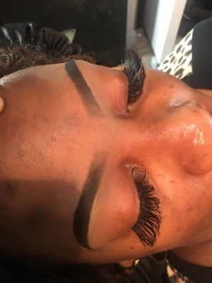 Eyelash extensions by Emonie Peebles at Infinte beauty salon in Atlanta, GA 30303 on Frizo