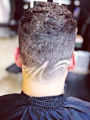 Men's haircut by Moe Ar in Dallas, TX 75208 on Frizo