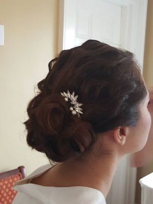 Bridal hair by Yair Aroubas in New York, NY 10028 on Frizo