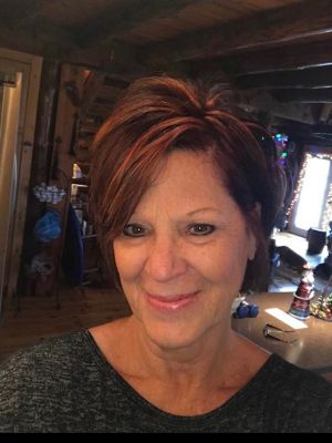 Women's haircut by Heather Lanese at Moxie Hair Design in Solon, OH 44139 on Frizo