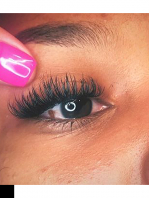 Eyelash extensions by Jasmine Simone in Ontario, CA 91764 on Frizo