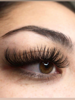 Eyelash extensions by Jasmine Simone in Ontario, CA 91764 on Frizo