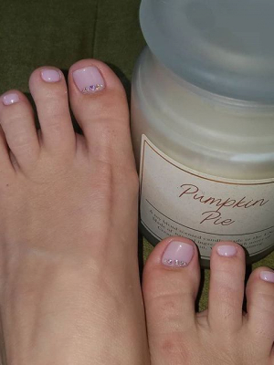 Classic pedicure by Anna Truncova in Fort Lauderdale, FL 33308 on Frizo