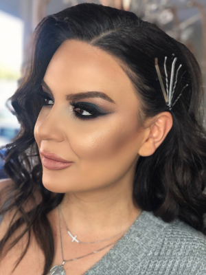 Evening makeup by Armine Mkanyan in Glendale, CA 91205 on Frizo