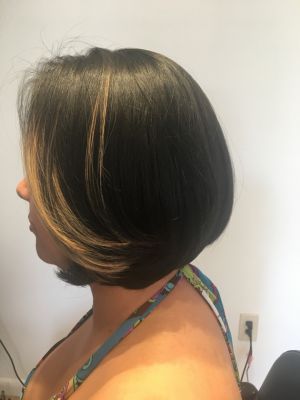 Haircut / blow dry by Amanda Valero in Miami, FL 33126 on Frizo