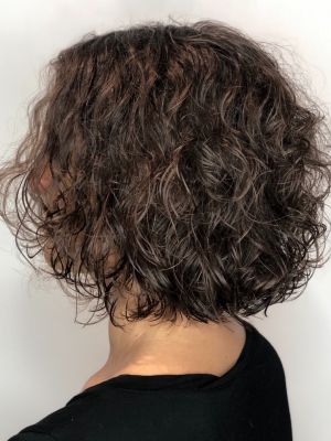 Women's haircut by Sam Smith at SamSmithStyle in Colorado Springs, CO 80911 on Frizo