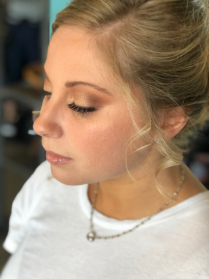 Updo by Brittany Swedren in Magnolia, OH 44643 on Frizo
