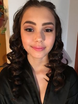 Day makeup by Laisha Rivera in Brooklyn, NY 11207 on Frizo