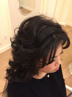 Blow dry by Dana Corbin-Pacheco at Chaz Upscale Salon in New York, NY 10030 on Frizo