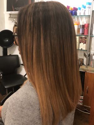 Single process by Ava Hassett at Salon west in New York, NY 10024 on Frizo