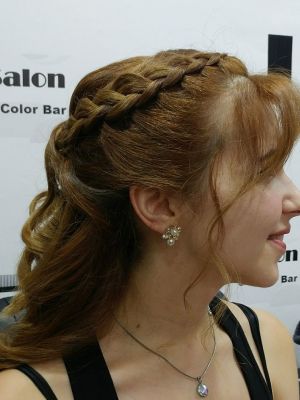 Bridal trial by Kelly Melendres at Arlis Beauty Salon in Miami, FL 33155 on Frizo