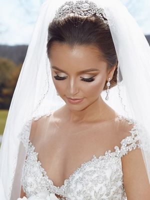 Bridal makeup by Vjollca Broja in Brooklyn, NY 11230 on Frizo