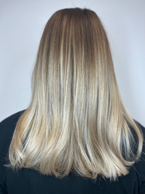 Balayage by Mary Roque at Mary Roque in Las Vegas, NV 89139 on Frizo