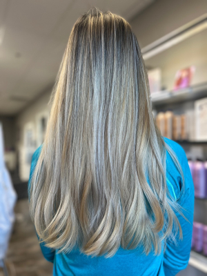 Balayage by Mary Roque at Mary Roque in Las Vegas, NV 89139 on Frizo