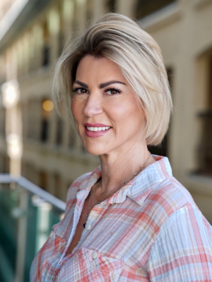 Highlights by Lilit Grigoryan at Private Room in Los Angeles, CA 90017 on Frizo