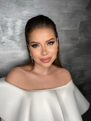 Bridal trial makeup by Julia Suvorova at Frizo Salon by U-Mode in Brooklyn, NY 11235 on Frizo
