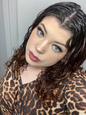 Evening makeup by Kaitlyn Ruhl in Red Oak, IA 51566 on Frizo