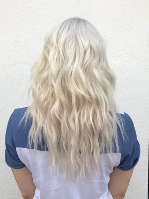 Extensions by Samantha Stebbins at Samantha Stebbins Hair in Los Angeles, CA 90046 on Frizo