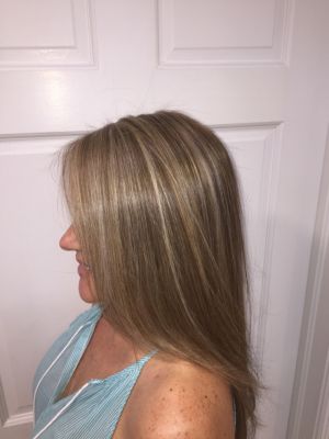 Highlights by Christine Jiaconnie at Famous Hair Villa in Dania, FL 33004 on Frizo