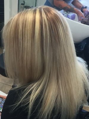 Highlights by Christine Jiaconnie at Famous Hair Villa in Dania, FL 33004 on Frizo