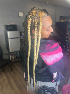 Braids by Rae Maurepas at RaesRoyaltyBoutique in Orlando, FL 32839 on Frizo