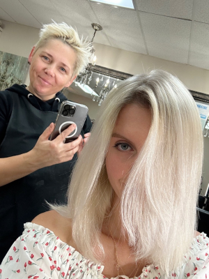 AirTouch® by Natallia Semianovich at Spa Salon in Palos Hills, IL 60465 on Frizo