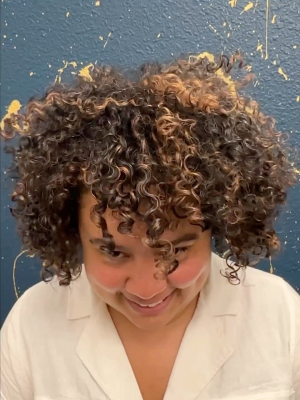 Partial highlights by Devon Ramirez at The Neighborhood Salon in Oakland, CA 94612 on Frizo