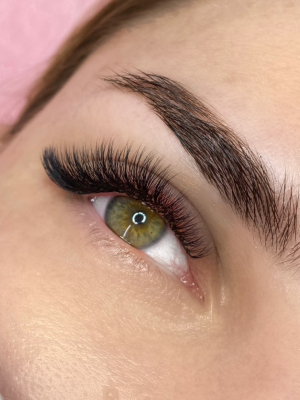 Eyelash extensions by Ilona Mihelson at Posh Salon by U-Mode in Staten Island, NY 10306 on Frizo