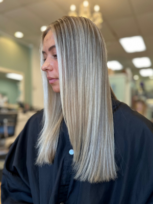 Highlights by kaitlyn Billera at Revival Hair Studio in Dumont, NJ 07628 on Frizo