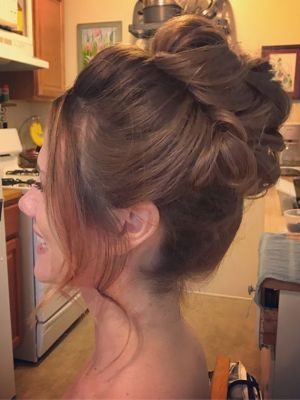 Updo by Britney Cook in Chula Vista, CA 91915 on Frizo